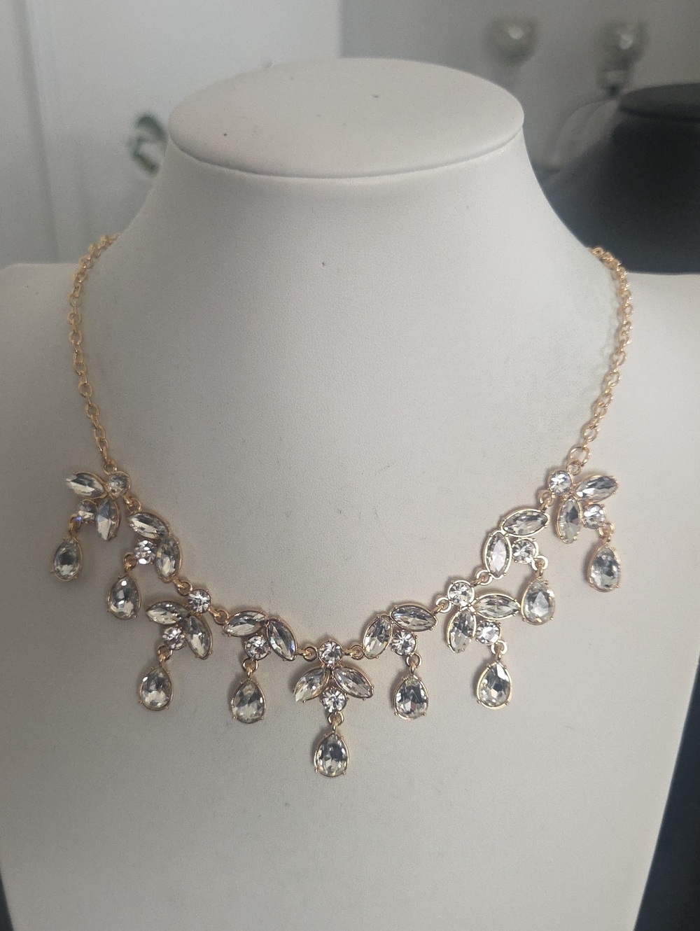 Paparazzi Vintage Royal Gold Necklace NWT